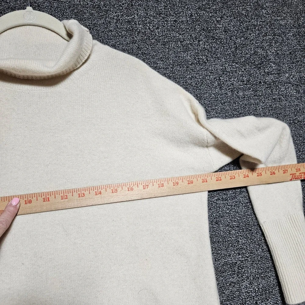PLY Cashmere Women's M Cream 100% Cashmere Turtleneck Sweater Side Slit Ribbed‎